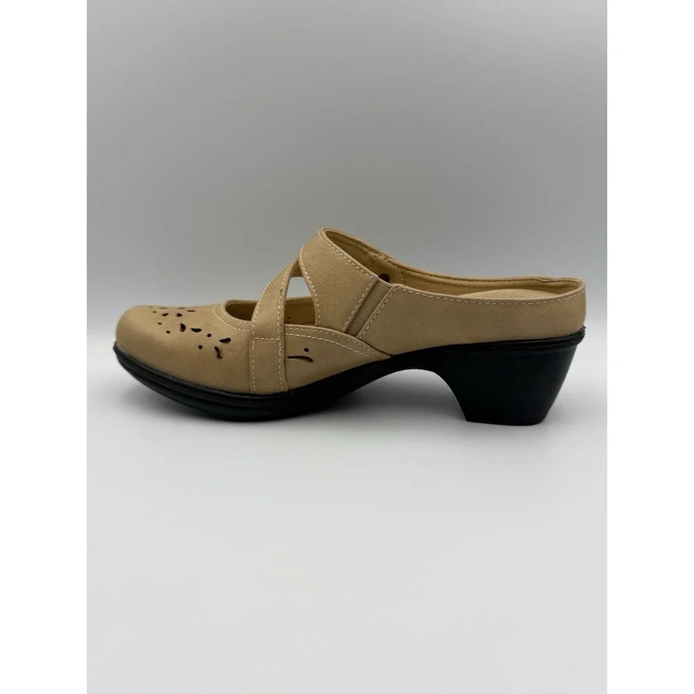 Easy‎ Street Comfort Wave Sandals Womens 8M Tan Slip On Comfort NWOT
